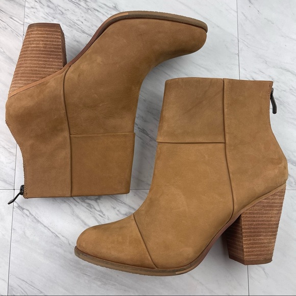 •Vince Camuto Hadley Tan Camel Brown Suede Cuff Back Zip Booties Boots Size 9.5 - Picture 3 of 15
